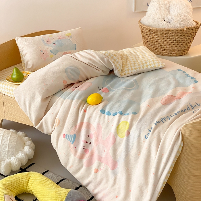 91家纺网 家纺一手货源 找家纺 宝贝优选 2025新款A类卡通数码印幼儿园儿童牛奶绒套件 风靡象宝宝