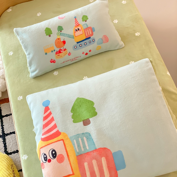 91家纺网 家纺一手货源 找家纺 宝贝优选 2025新款A类卡通数码印幼儿园儿童牛奶绒套件 生日挖掘机