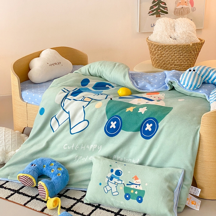 91家纺网 家纺一手货源 找家纺 宝贝优选 2025新款A类卡通数码印幼儿园儿童牛奶绒套件 太空雪人