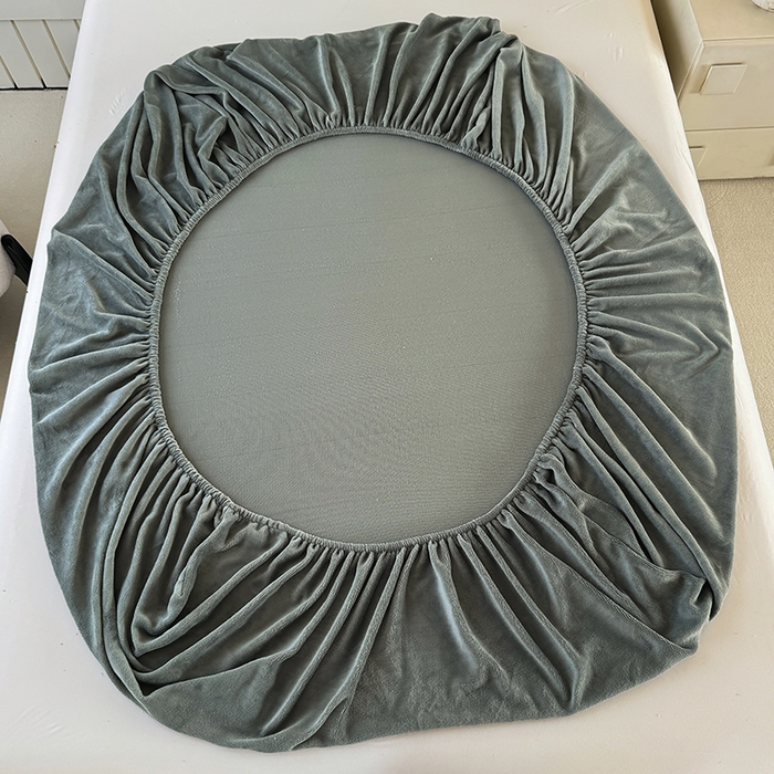 91家纺网 家纺一手货源 找家纺 十一家居 2025新款亲肤舒适高克重恒温亲肤舒适牛奶绒单件床笠单品床笠单床笠系列 印月灰