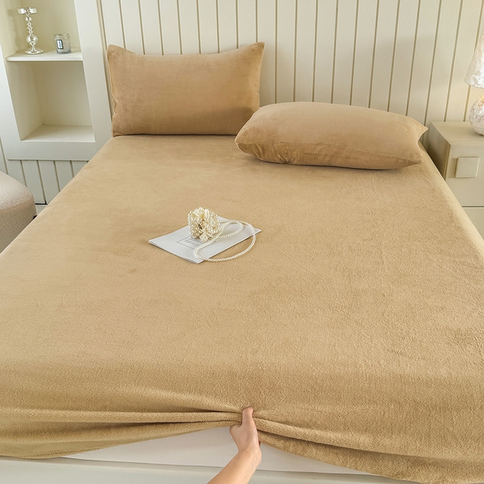 91家纺网 家纺一手货源 找家纺 十一家居 2025新款亲肤舒适高克重恒温亲肤舒适牛奶绒单件床笠单品床笠单床笠系列 浅卡其