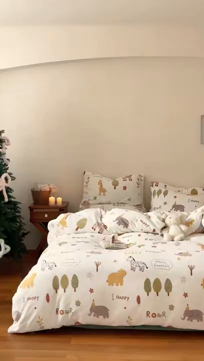 91家纺网 家纺一手货源 找家纺 时光里 2025新款230克印花牛奶绒系列四件套 动物园