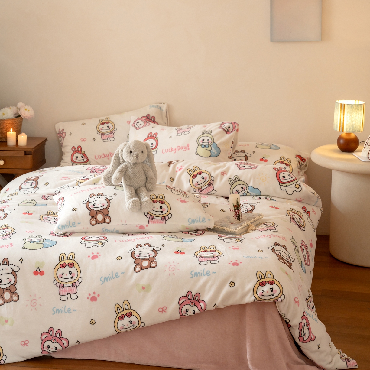 91家纺网 家纺一手货源 找家纺 时光里 2025新款230克印花牛奶绒系列四件套 拉布