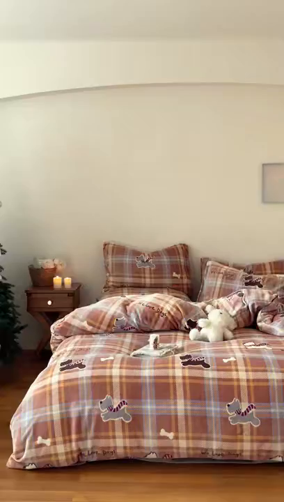 91家纺网 家纺一手货源 找家纺 时光里 2025新款230克印花牛奶绒系列四件套 汪汪巾