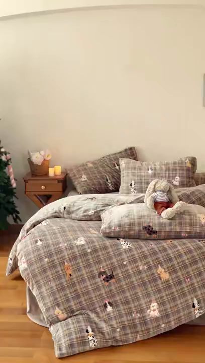 91家纺网 家纺一手货源 找家纺 时光里 2025新款230克印花牛奶绒系列四件套 小犬帽