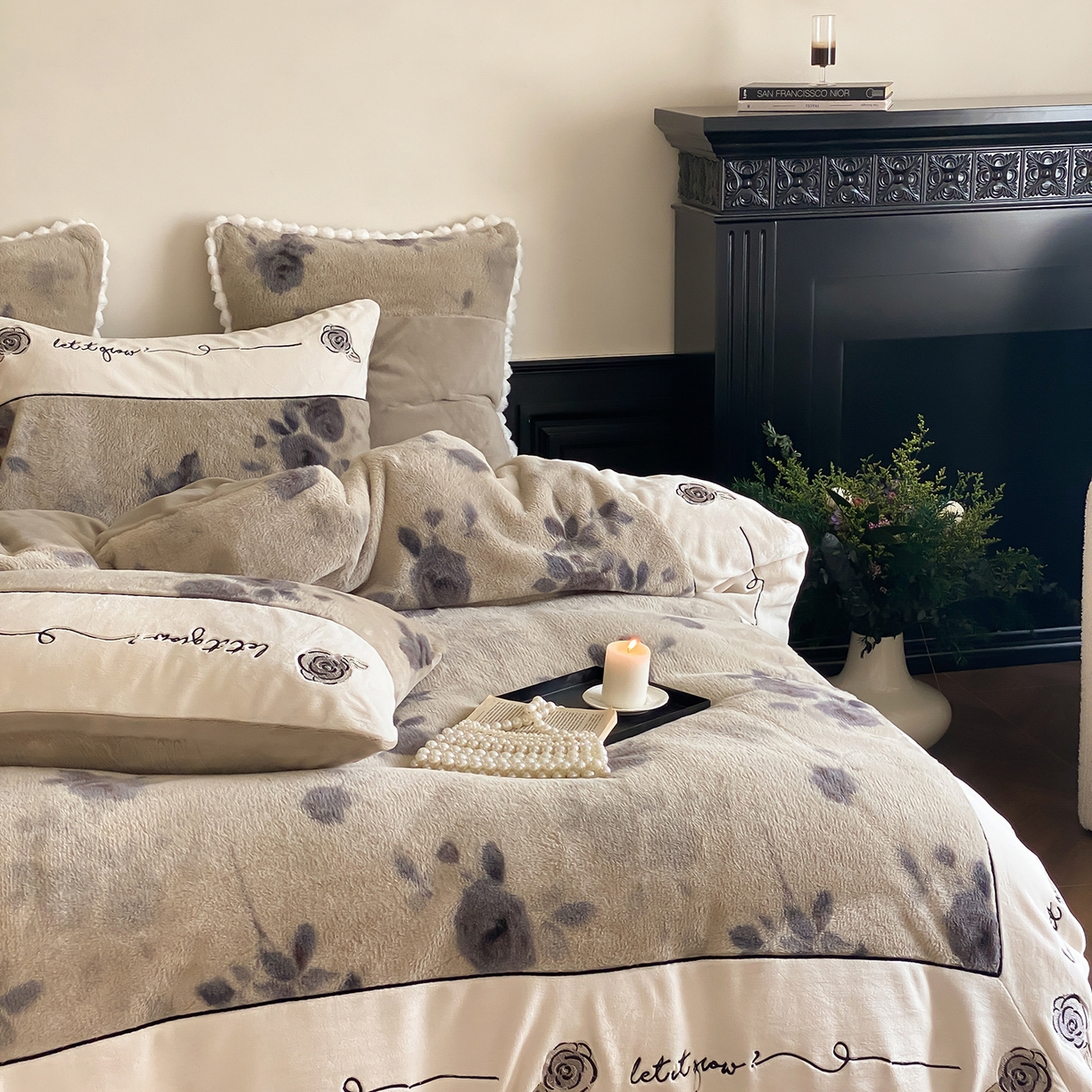 91家纺网 家纺一手货源 找家纺 （总）星野 2025新款兔毛绒牛奶绒刺绣拼接四件套-墨韵风华（商家控价券后：338/358）