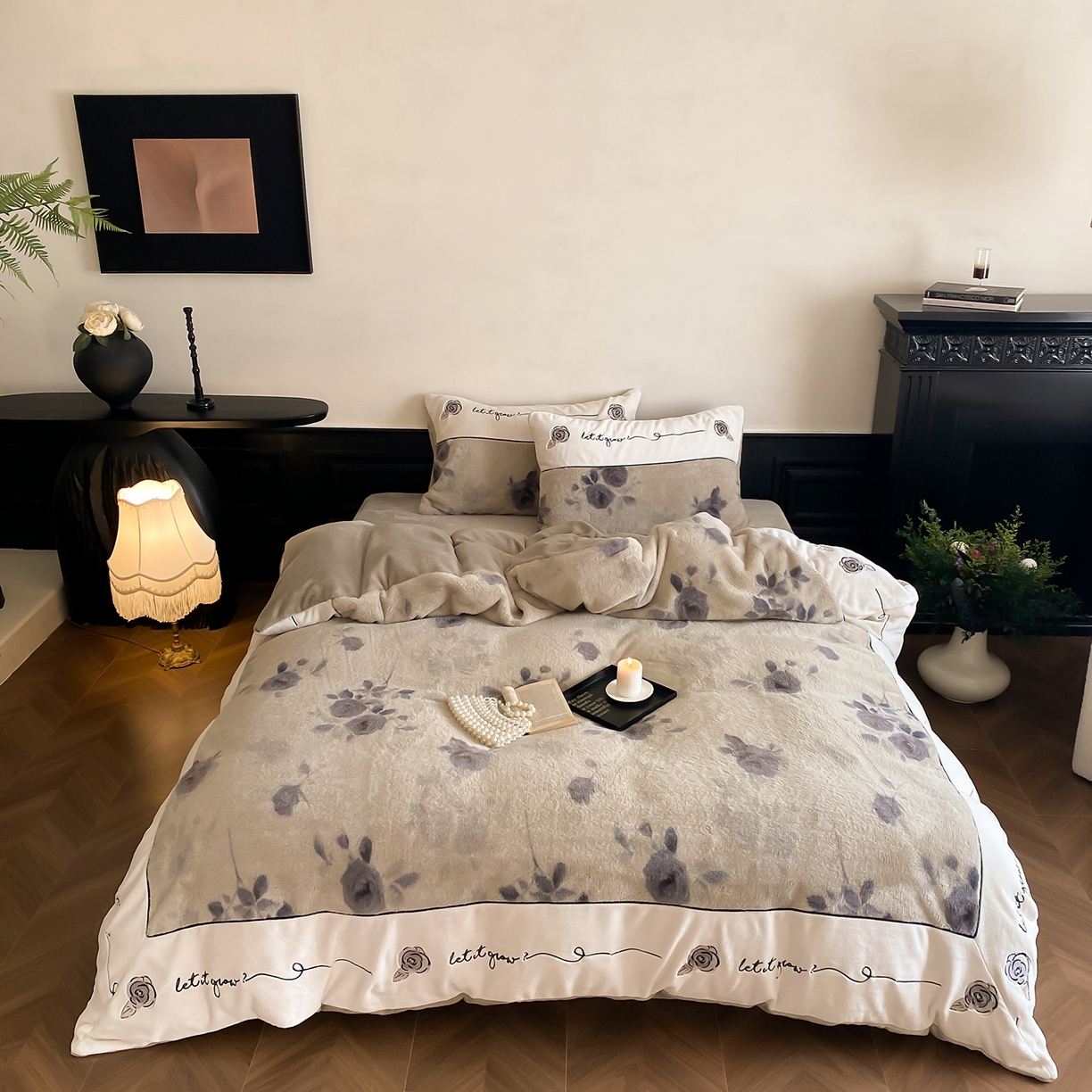 91家纺网 家纺一手货源 找家纺 （总）星野 2025新款兔毛绒牛奶绒刺绣拼接四件套-墨韵风华（商家控价券后：338/358）