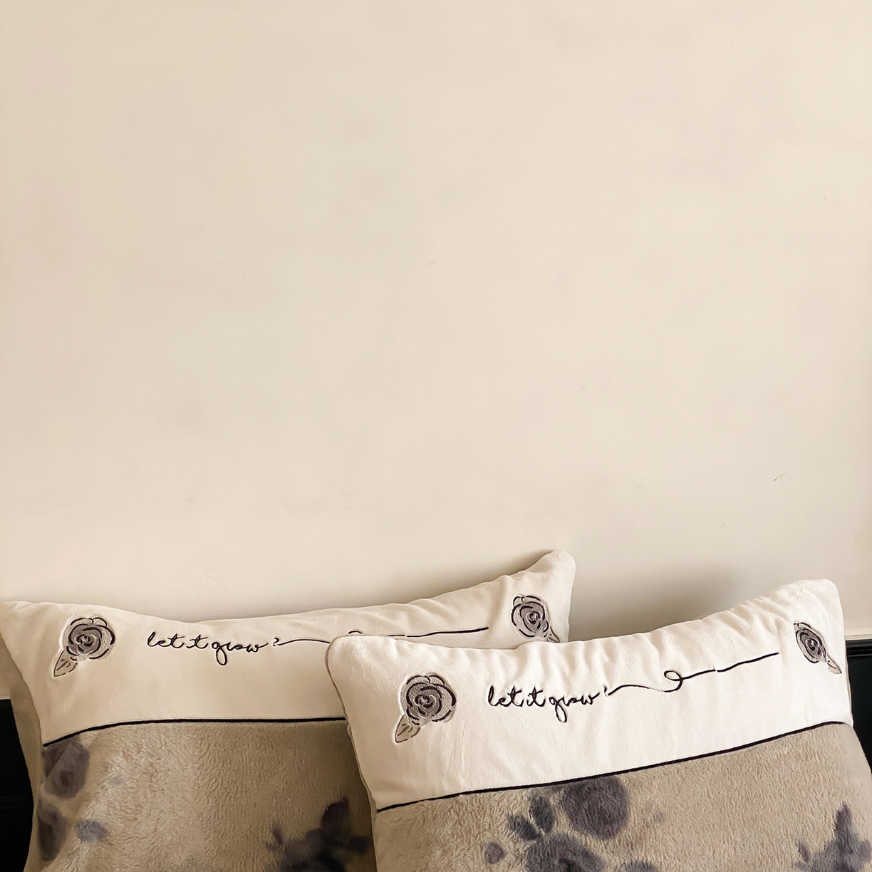 91家纺网 家纺一手货源 找家纺 （总）星野 2025新款兔毛绒牛奶绒刺绣拼接四件套-墨韵风华（商家控价券后：338/358）