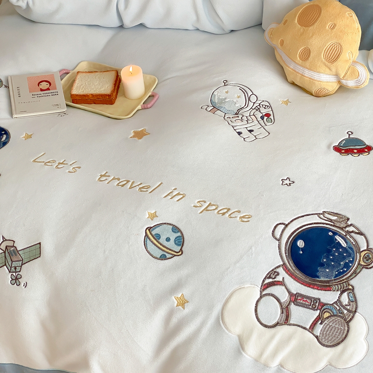 91家纺网 家纺一手货源 找家纺 （总）星野 2025新款高克重牛奶绒贴布绣刺绣四件套-星际探索（商家控价券后：308/338/358）