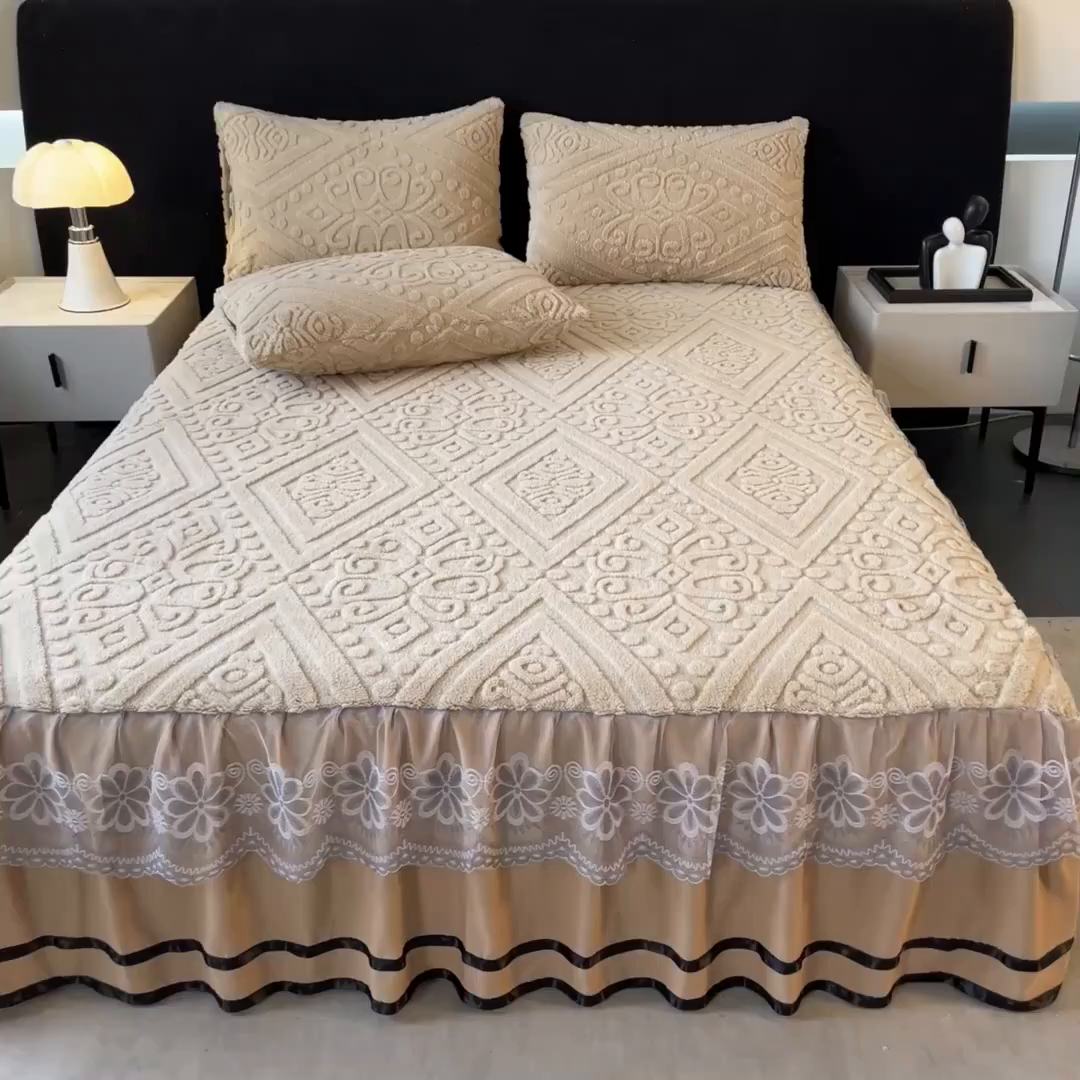 91家纺网 家纺一手货源 找家纺 米瑞娜 2025新款塔芙绒床裙三件套雕花绒蕾丝跨境单床裙外贸现货尺寸齐全 欧式床裙-卡其