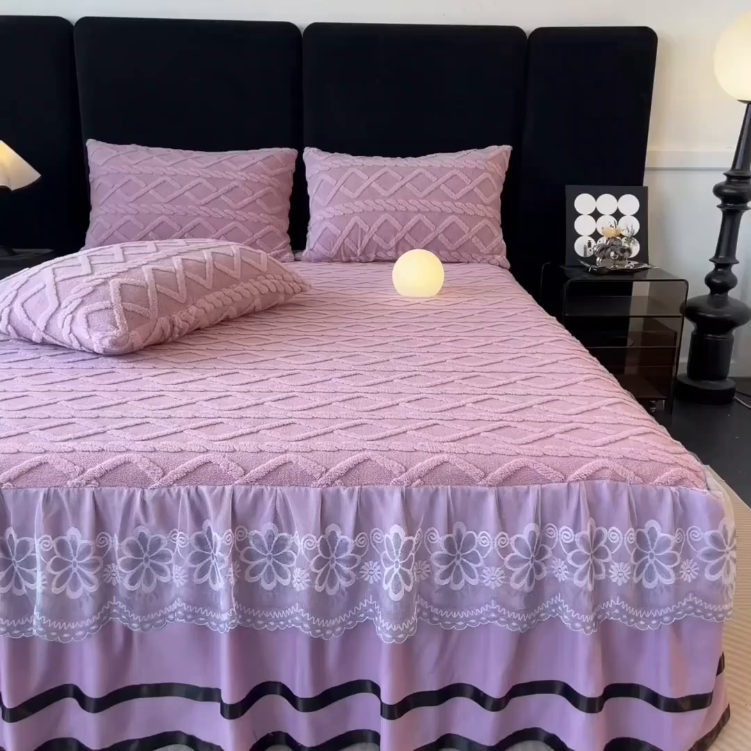 91家纺网 家纺一手货源 找家纺 米瑞娜 2025新款塔芙绒床裙三件套雕花绒蕾丝跨境单床裙外贸现货尺寸齐全 马尾型-浅紫