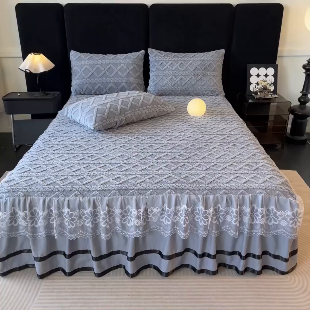 91家纺网 家纺一手货源 找家纺 米瑞娜 2025新款塔芙绒床裙三件套雕花绒蕾丝跨境单床裙外贸现货尺寸齐全 马尾型-灰色