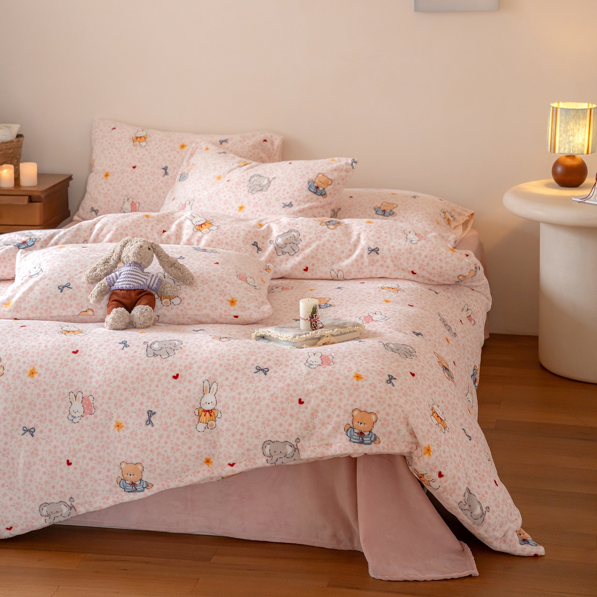 91家纺网 家纺一手货源 找家纺 （总）时光里 2025新款230克印花牛奶绒系列单被套