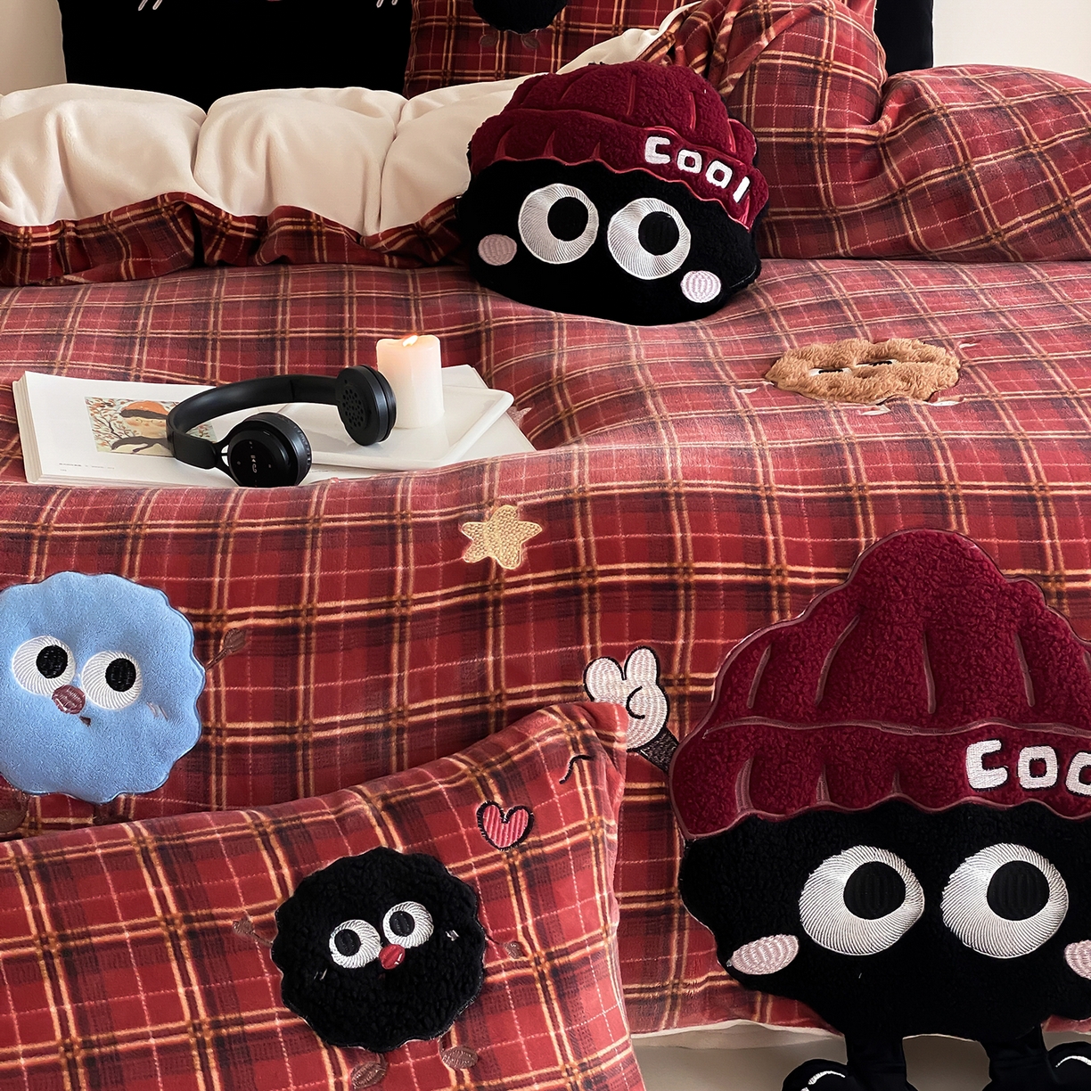 91家纺网 家纺一手货源 找家纺 （总）星野 2025新款高克重牛奶绒贴布绣刺绣四件套-黑巧豆（商家控价券后：298/328/348）