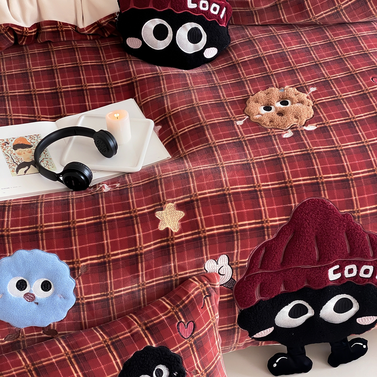 91家纺网 家纺一手货源 找家纺 （总）星野 2025新款高克重牛奶绒贴布绣刺绣四件套-黑巧豆（商家控价券后：298/328/348）