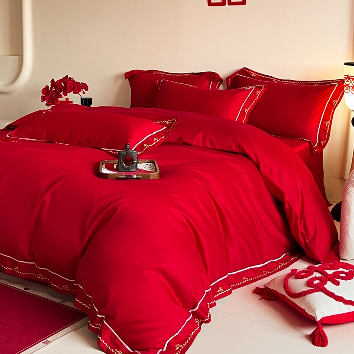 91家纺网 家纺一手货源 找家纺 置顶家纺 2025新款亲肤磨毛刺绣婚庆四件套系列-实拍 巴黎恋人-大红