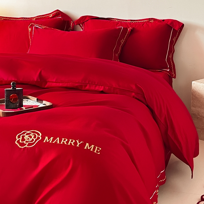 91家纺网 家纺一手货源 找家纺 置顶家纺 2025新款亲肤磨毛刺绣婚庆四件套系列-实拍 巴黎恋人-大红