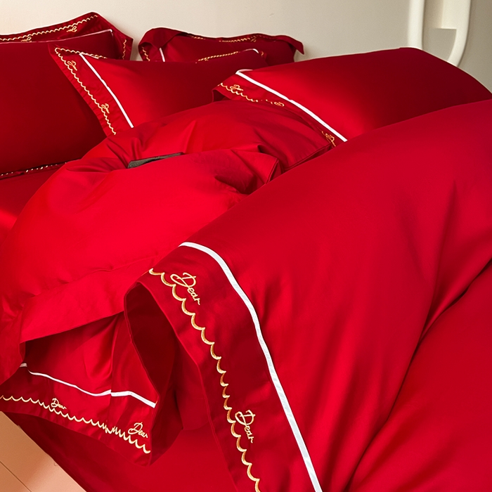 91家纺网 家纺一手货源 找家纺 置顶家纺 2025新款亲肤磨毛刺绣婚庆四件套系列-实拍 巴黎恋人-大红