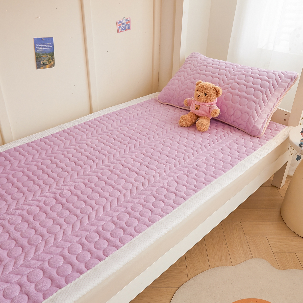 91家纺网 家纺一手货源 找家纺 希廷顿 2025新款保暖水晶绒宿舍床护垫 香芋紫