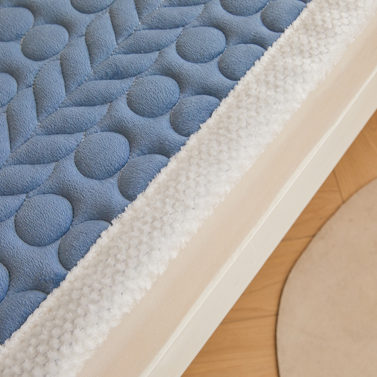 91家纺网 家纺一手货源 找家纺 （总）希廷顿 2025新款保暖水晶绒宿舍床护垫