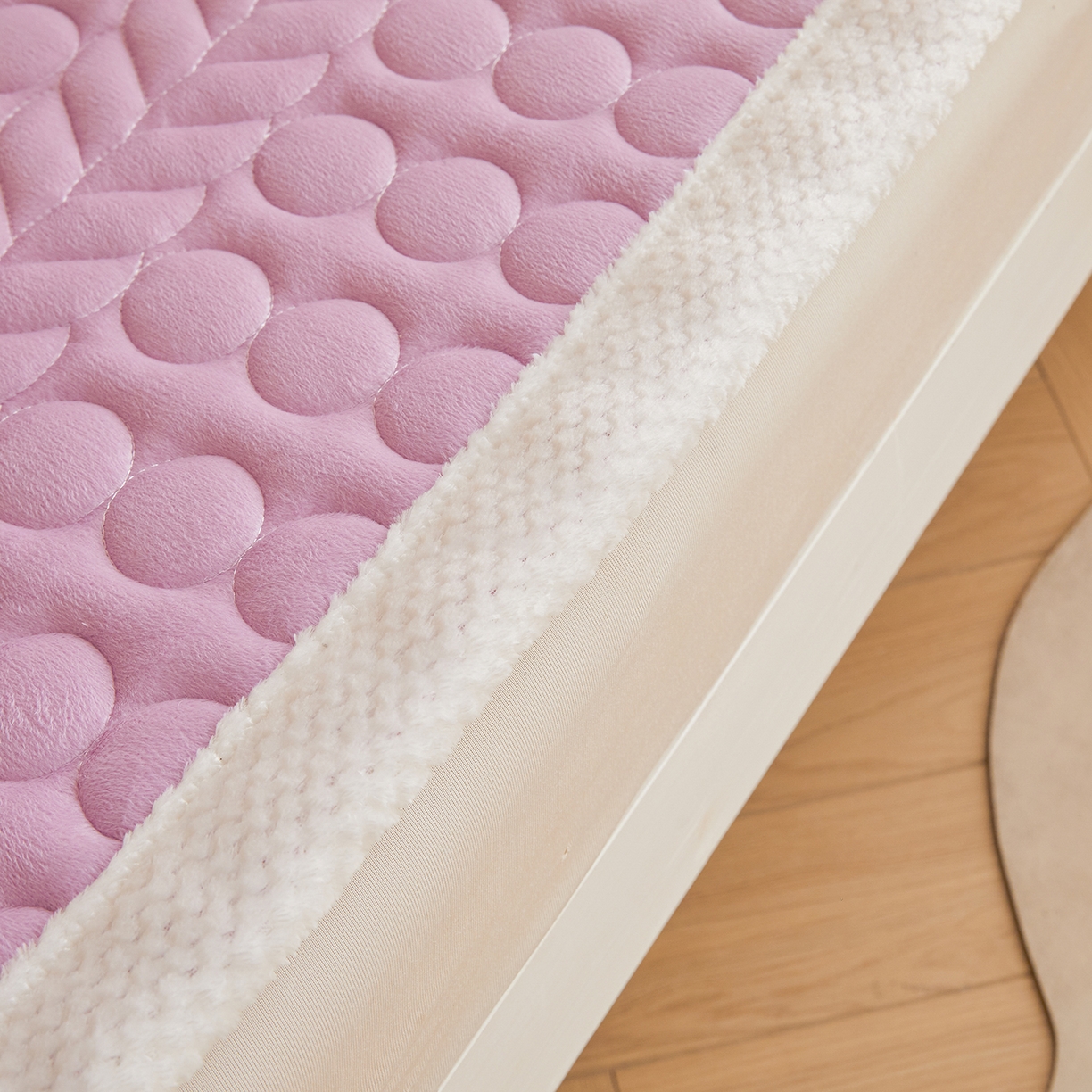 91家纺网 家纺一手货源 找家纺 希廷顿 2025新款保暖水晶绒宿舍床护垫 香芋紫