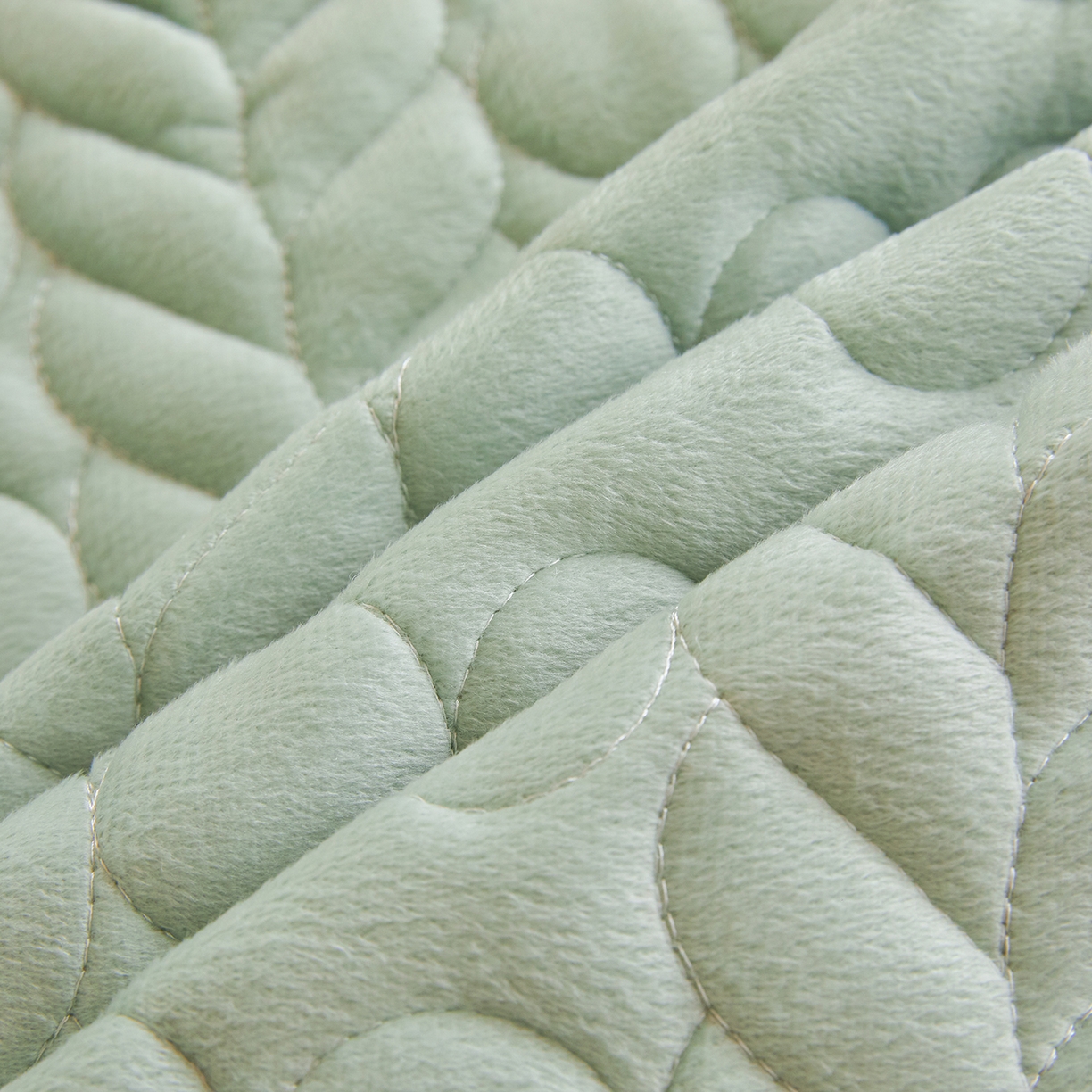 91家纺网 家纺一手货源 找家纺 希廷顿 2025新款保暖水晶绒宿舍床护垫 薄荷绿