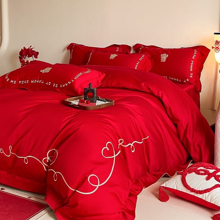 91家纺网 家纺一手货源 找家纺 置顶家纺 2025新款亲肤磨毛刺绣婚庆四件套系列-实拍 恩爱-大红