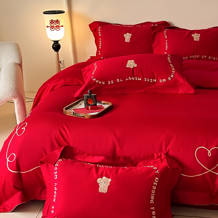 91家纺网 家纺一手货源 找家纺 置顶家纺 2025新款亲肤磨毛刺绣婚庆四件套系列-实拍 恩爱-大红