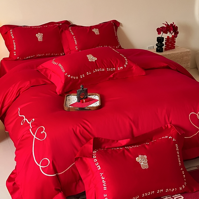 91家纺网 家纺一手货源 找家纺 置顶家纺 2025新款亲肤磨毛刺绣婚庆四件套系列-实拍 恩爱-大红