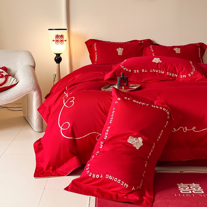 91家纺网 家纺一手货源 找家纺 置顶家纺 2025新款亲肤磨毛刺绣婚庆四件套系列-实拍 恩爱-大红