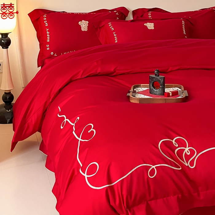 91家纺网 家纺一手货源 找家纺 置顶家纺 2025新款亲肤磨毛刺绣婚庆四件套系列-实拍 恩爱-大红