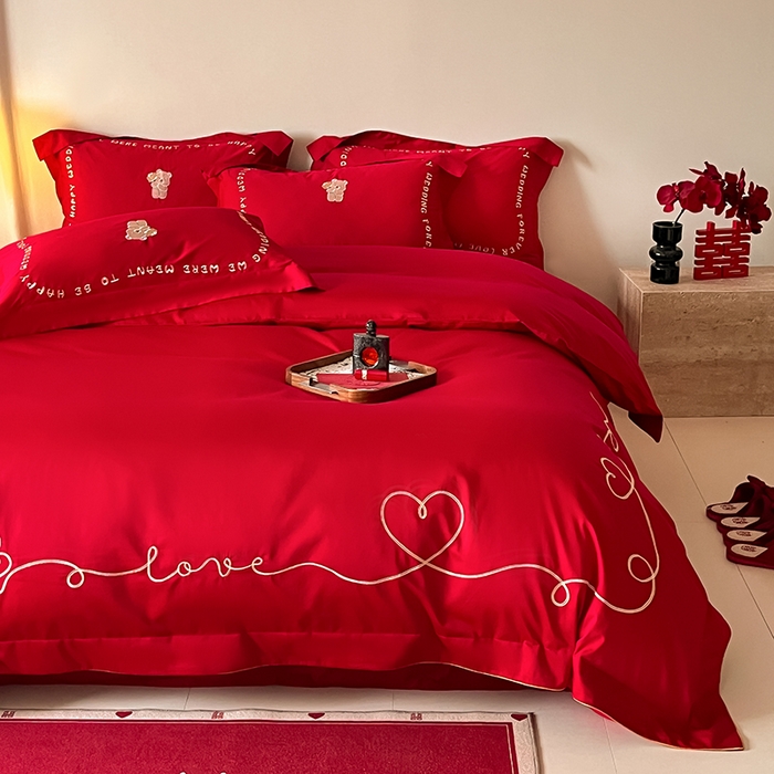 91家纺网 家纺一手货源 找家纺 置顶家纺 2025新款亲肤磨毛刺绣婚庆四件套系列-实拍 恩爱-大红