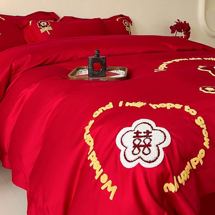 91家纺网 家纺一手货源 找家纺 置顶家纺 2025新款亲肤磨毛刺绣婚庆四件套系列-实拍 合美-大红