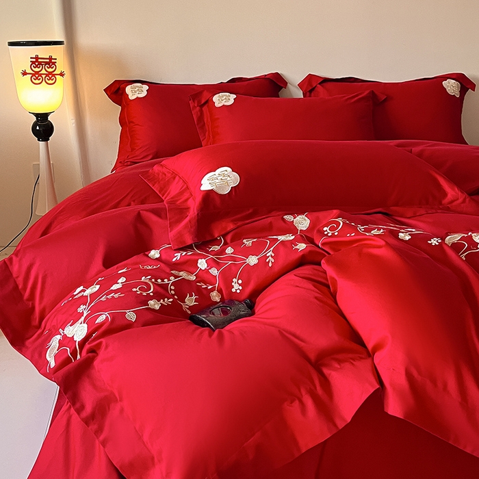 91家纺网 家纺一手货源 找家纺 置顶家纺 2025新款亲肤磨毛刺绣婚庆四件套系列-实拍 金玉满堂-大红