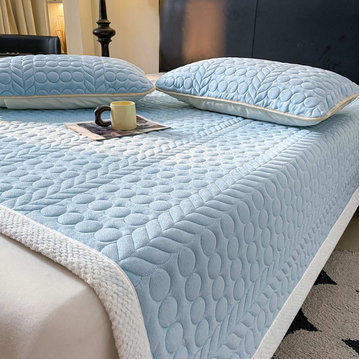 91家纺网 家纺一手货源 找家纺 希廷顿 2025新款加厚水晶绒床护垫 天空蓝