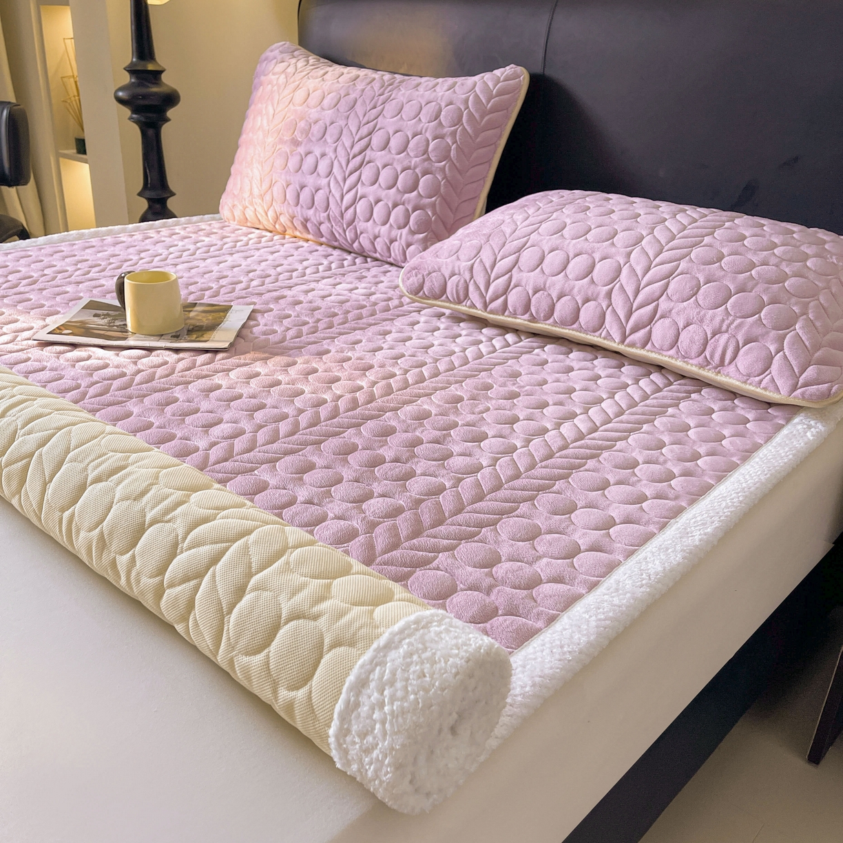 91家纺网 家纺一手货源 找家纺 希廷顿 2025新款加厚水晶绒床护垫 香芋紫