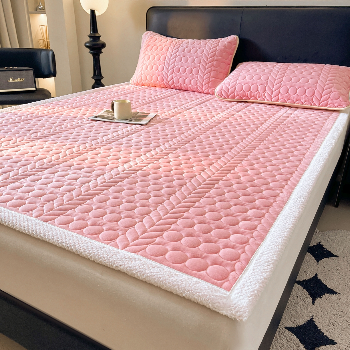 91家纺网 家纺一手货源 找家纺 希廷顿 2025新款加厚水晶绒床护垫 粉玉色