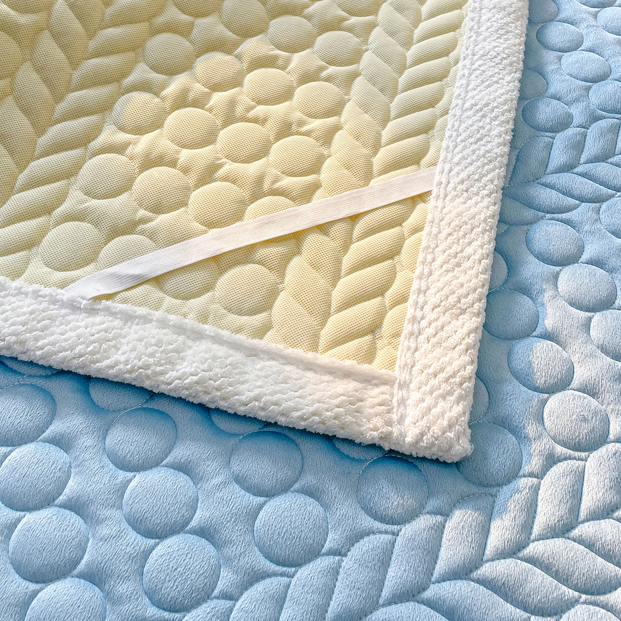 91家纺网 家纺一手货源 找家纺 希廷顿 2025新款加厚水晶绒床护垫 天空蓝