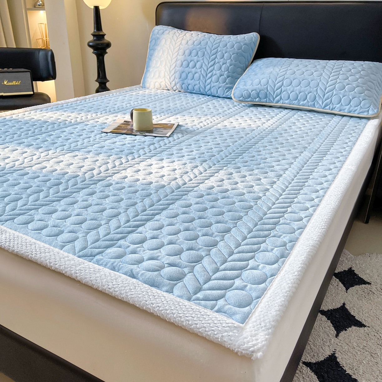 91家纺网 家纺一手货源 找家纺 希廷顿 2025新款加厚水晶绒床护垫 天空蓝