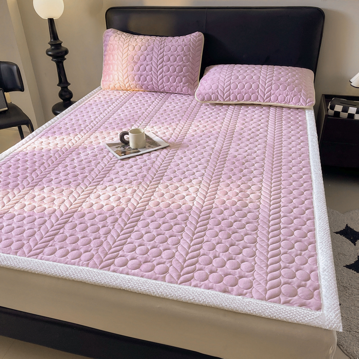 91家纺网 家纺一手货源 找家纺 希廷顿 2025新款加厚水晶绒床护垫 香芋紫