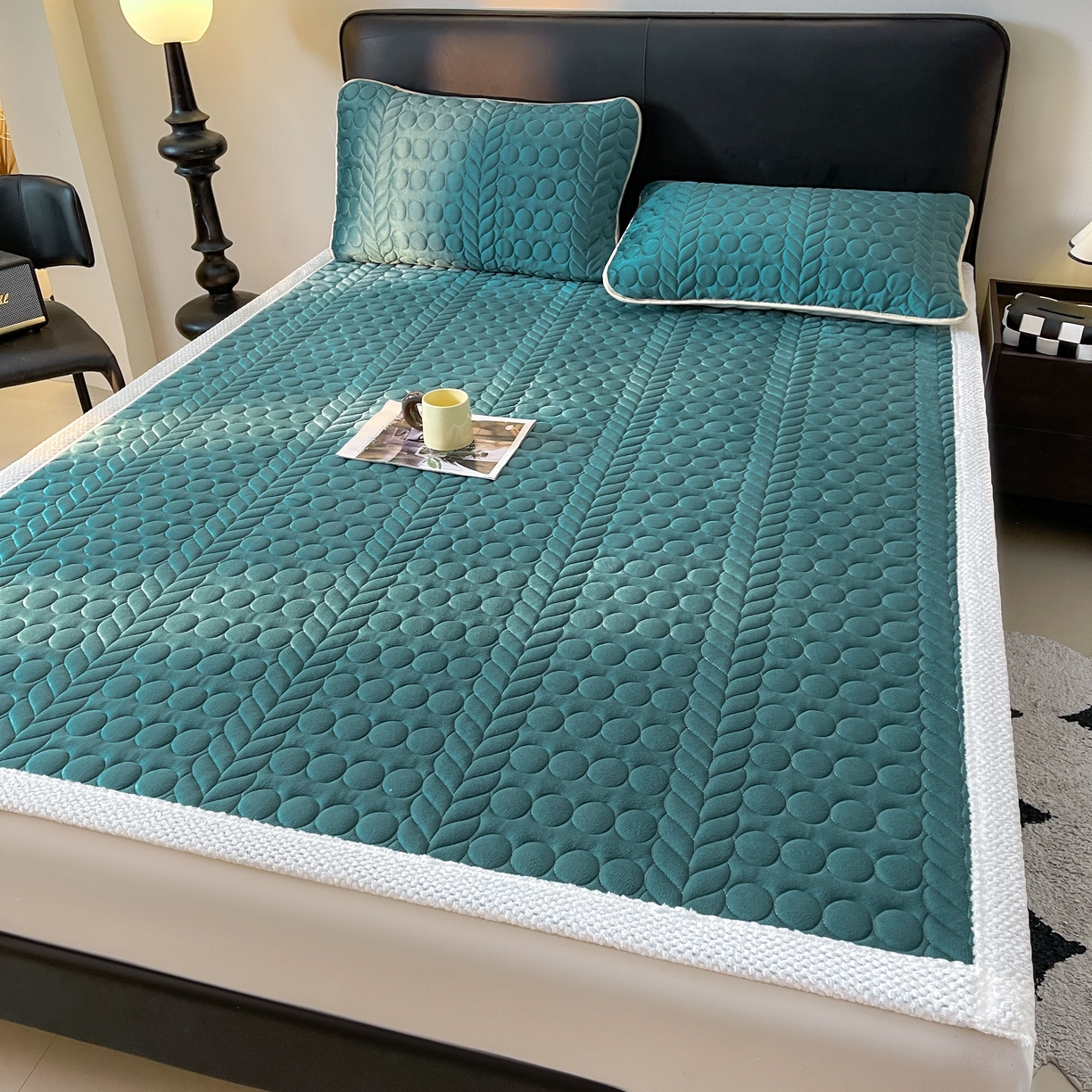 91家纺网 家纺一手货源 找家纺 希廷顿 2025新款加厚水晶绒床护垫 藏青色