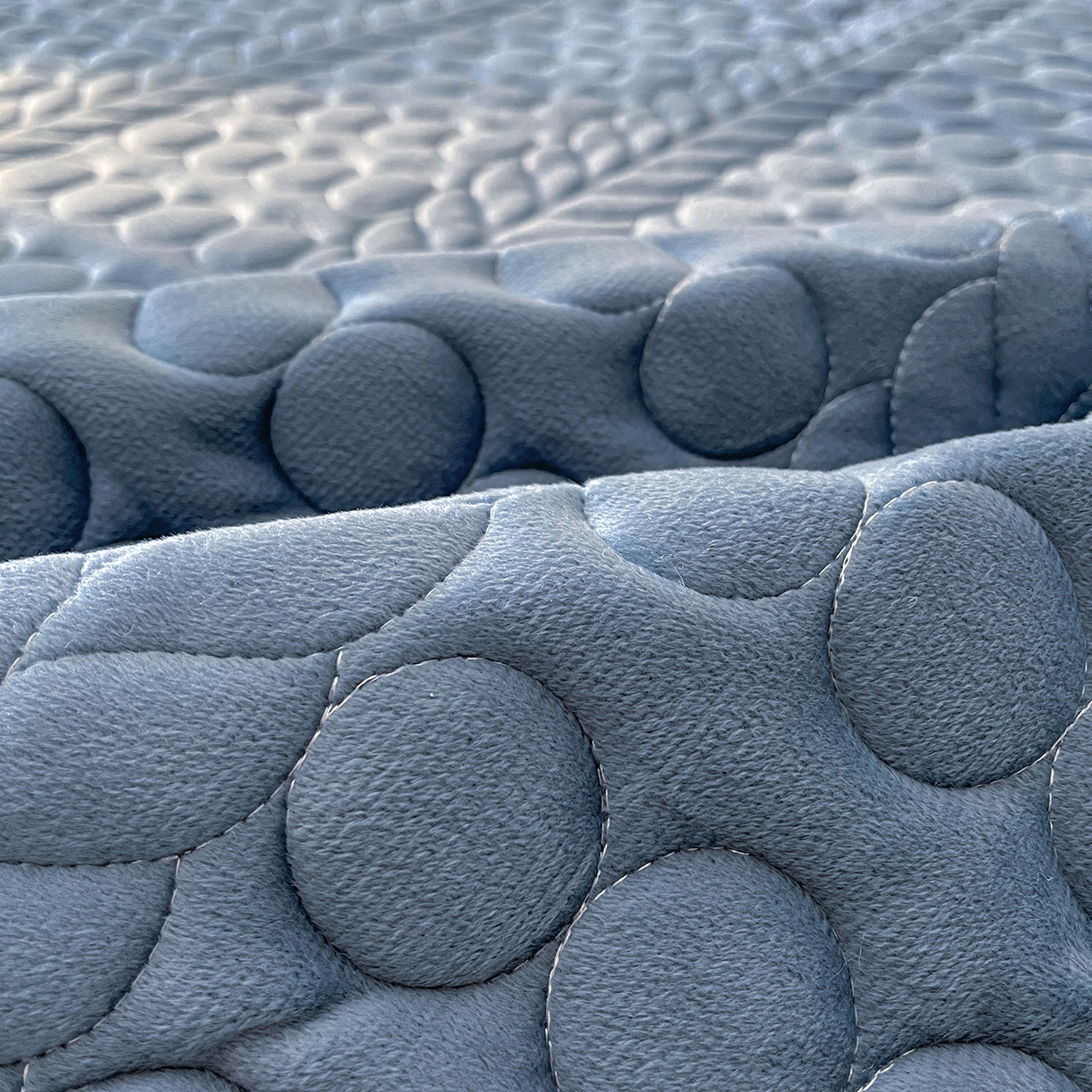 91家纺网 家纺一手货源 找家纺 （总）希廷顿 2025新款加厚水晶绒床护垫