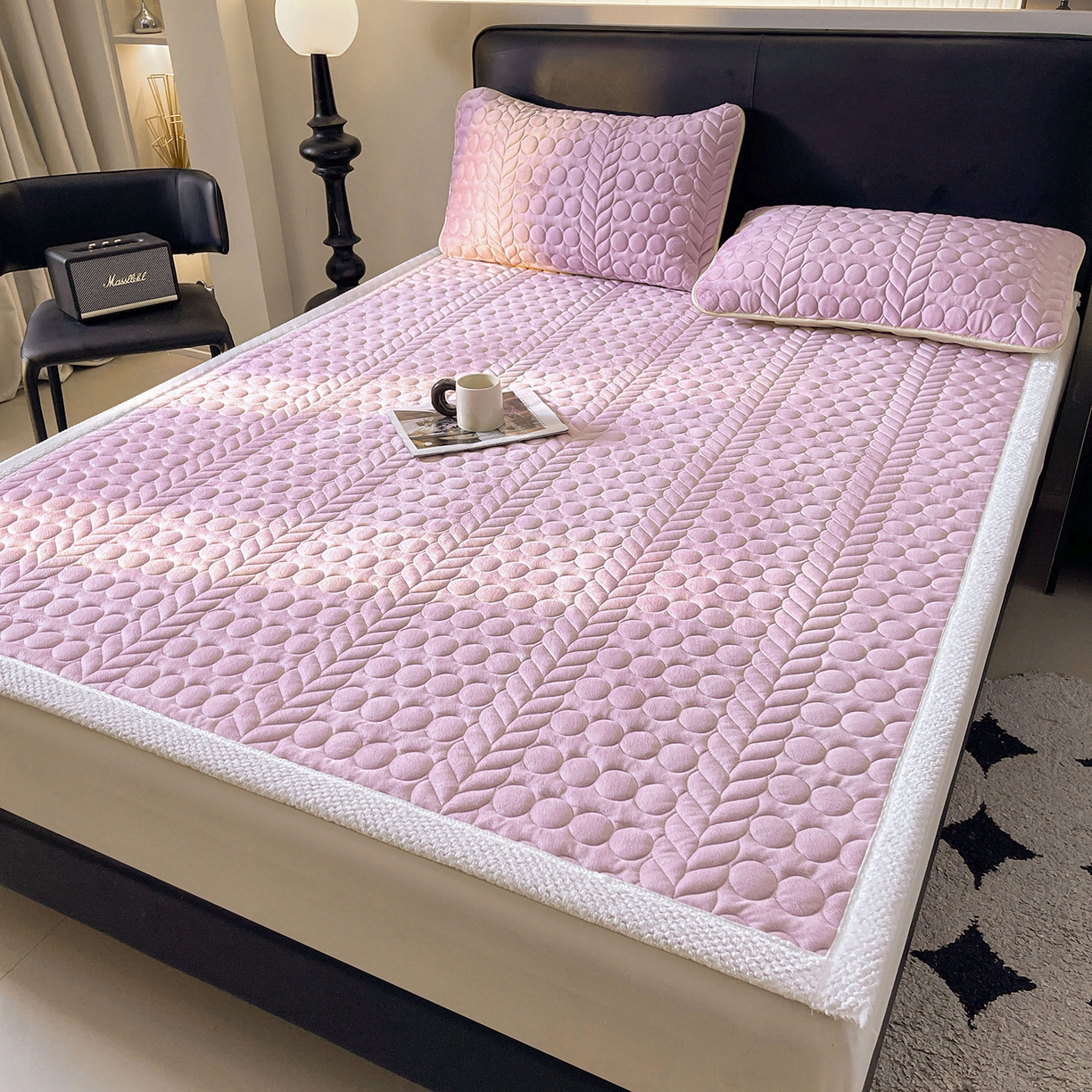 91家纺网 家纺一手货源 找家纺 希廷顿 2025新款加厚水晶绒床护垫 香芋紫