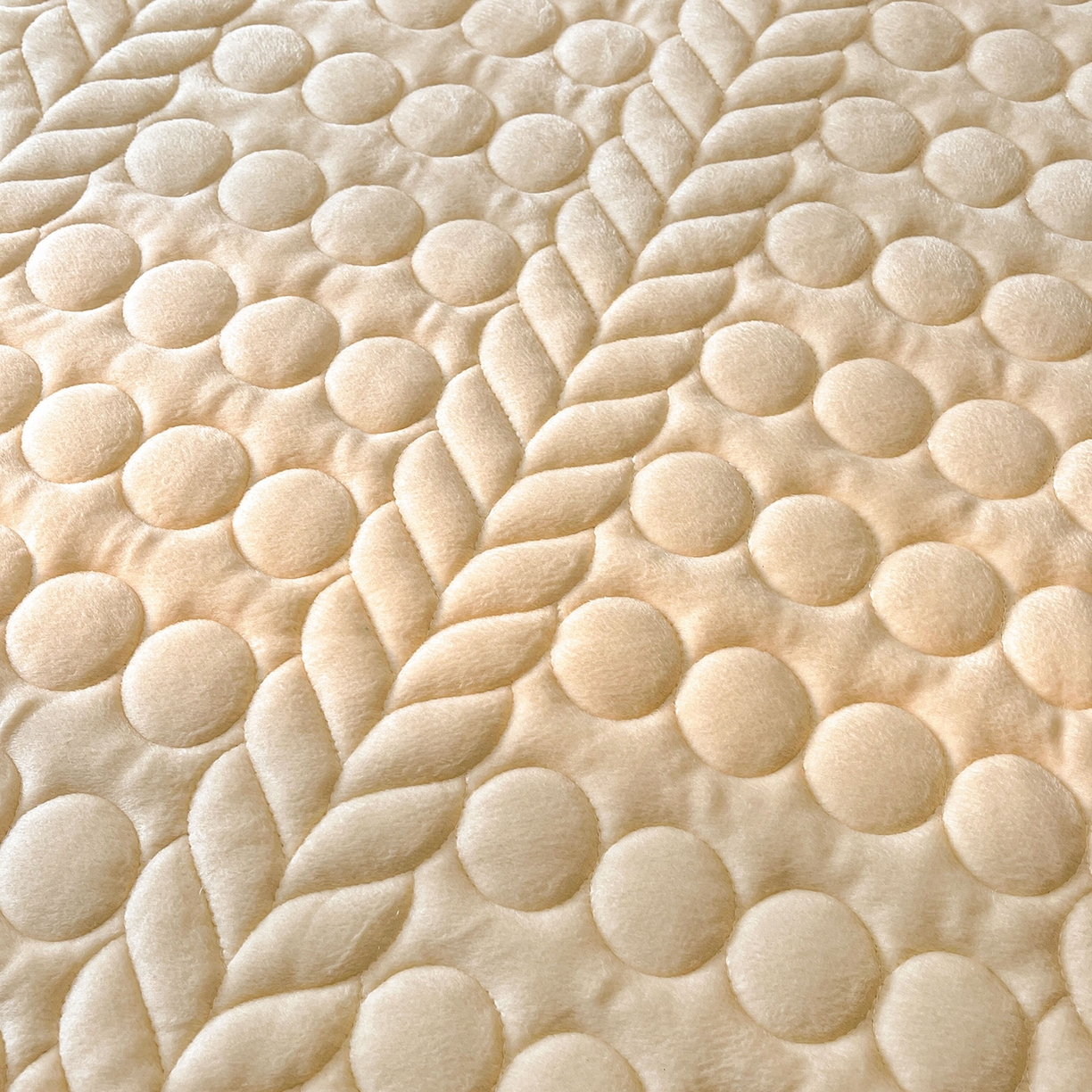 91家纺网 家纺一手货源 找家纺 希廷顿 2025新款加厚水晶绒床护垫 奶咖色