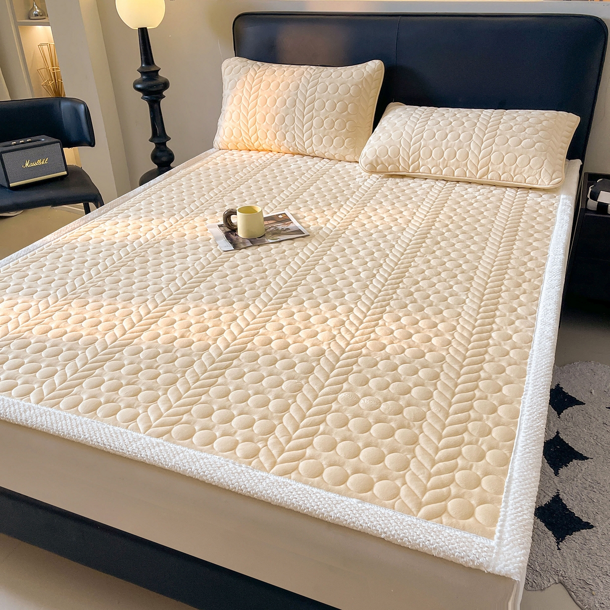 91家纺网 家纺一手货源 找家纺 希廷顿 2025新款加厚水晶绒床护垫 奶咖色