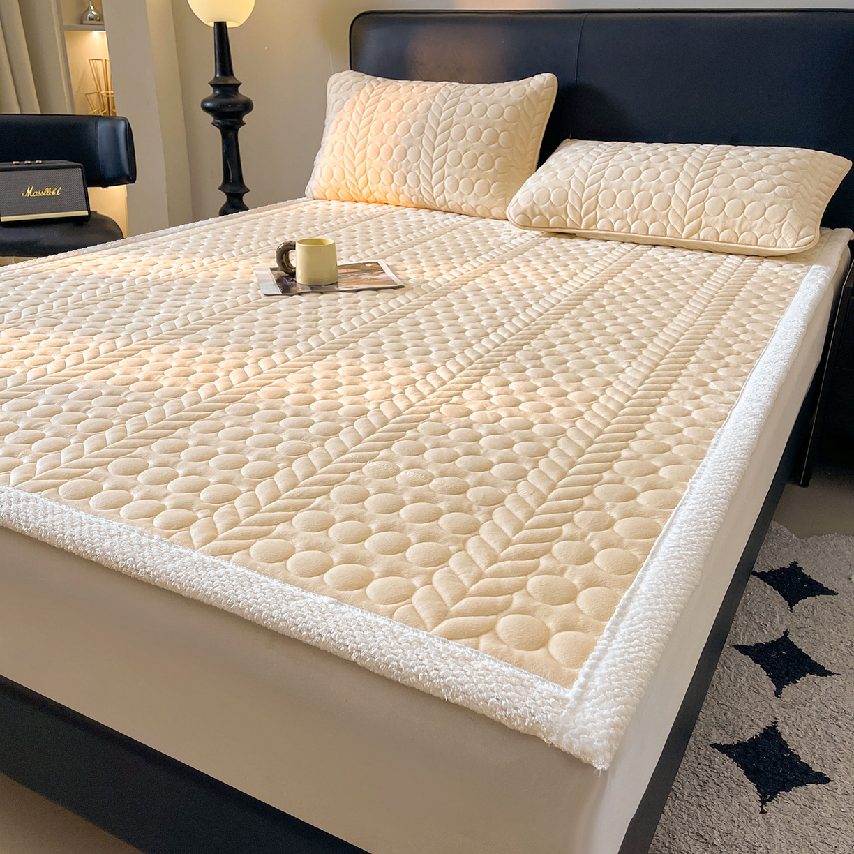 91家纺网 家纺一手货源 找家纺 希廷顿 2025新款加厚水晶绒床护垫 奶咖色