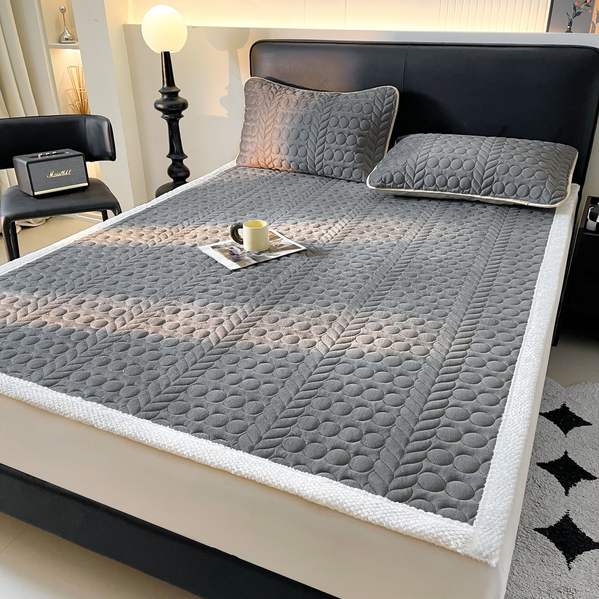 91家纺网 家纺一手货源 找家纺 希廷顿 2025新款加厚水晶绒床护垫 高级灰