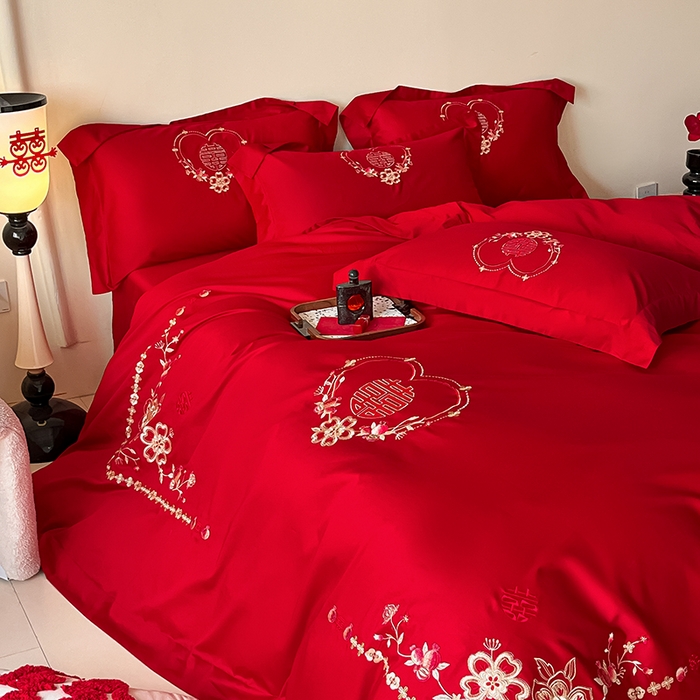 91家纺网 家纺一手货源 找家纺 置顶家纺 2025新款亲肤磨毛刺绣婚庆四件套系列-实拍 倾心-大红