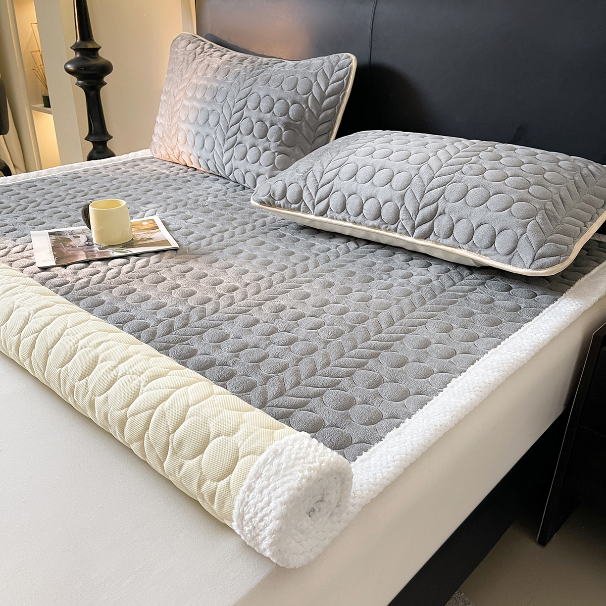 91家纺网 家纺一手货源 找家纺 希廷顿 2025新款加厚水晶绒床护垫 绅士灰