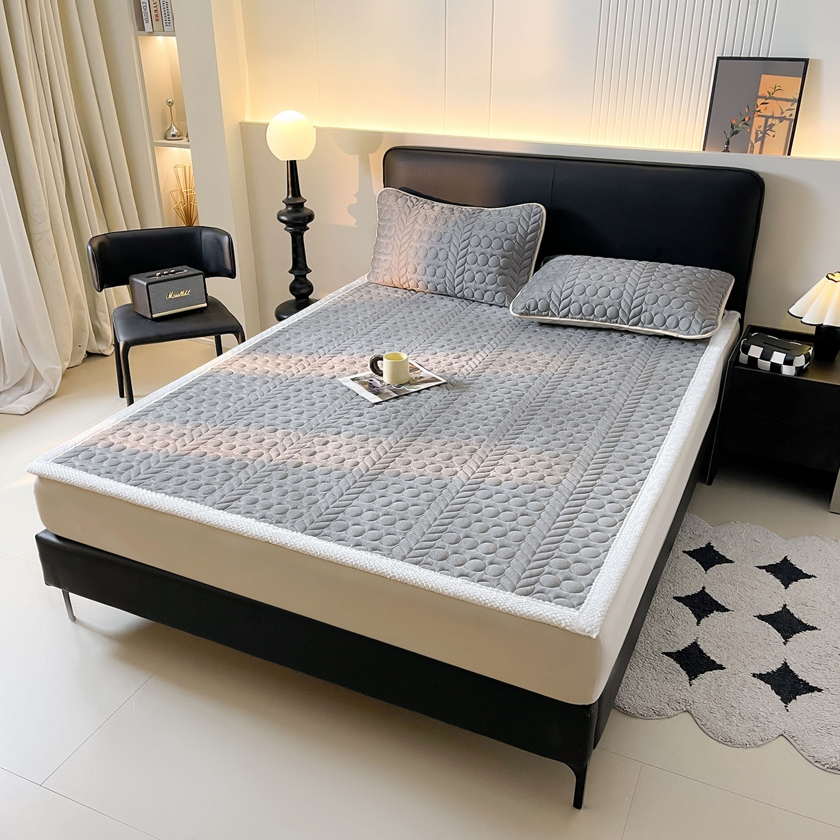 91家纺网 家纺一手货源 找家纺 希廷顿 2025新款加厚水晶绒床护垫 绅士灰